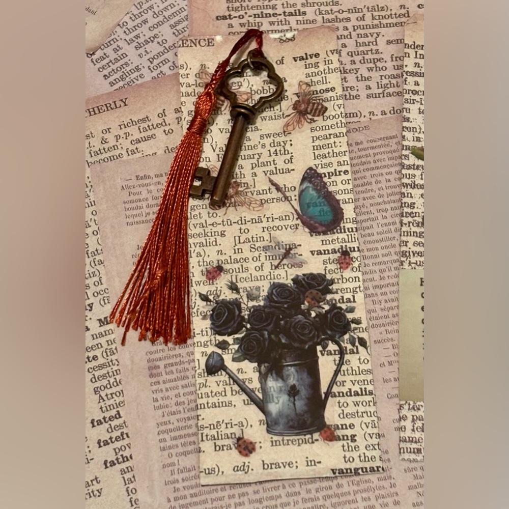 Set of 3 Vintage Inspired Bookmarks | Individually Sealed | Silk Tassels - Picture 5 of 5